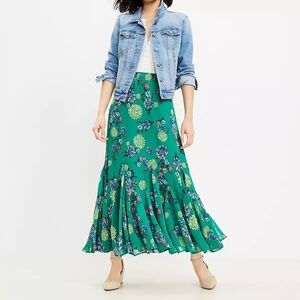 Beautiful Green Godet Midi Skirt